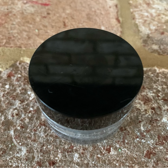 ✨$5✨ Boscia | Charcoal Pore Pudding | Travel Size - Picture 2 of 9